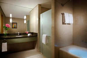 9290m² Building in Dubai, UAE No. 8989