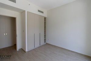 2 bedrooms Apartment in Dubai, UAE No. 9331