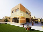 5 bedrooms Villa in Dubai, UAE No. 9341 - Image 3