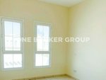 3 bedrooms Villa in Dubai, UAE No. 935 - Image 10
