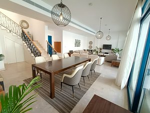 3 bedrooms Villa in Palm Jumeirah, UAE No. 9358