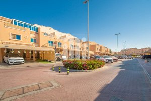 5 bedrooms Villa in Al Reef, UAE No. 952