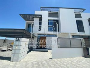 5 bedrooms Villa in Sharjah Waterfront City, UAE No. 9651