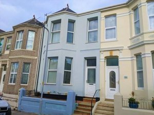 3 bedrooms House in Plymouth, United Kingdom No. 207