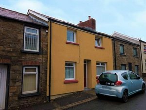 3 bedrooms House in Tredegar, United Kingdom No. 260