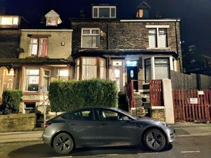 4 bedrooms House in Bradford, United Kingdom No. 307