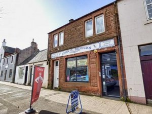 3 bedrooms House in Thornhill, United Kingdom No. 35