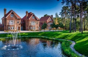 3 bedrooms House in Fleet, United Kingdom No. 438