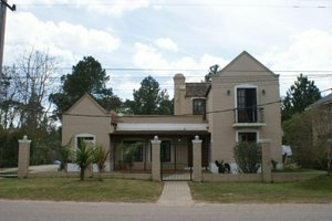 3 bedrooms House in Maldonado, Uruguay No. 3253