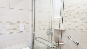 5 bedrooms House in Flushing, USA No. 208492