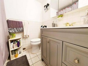 6 bedrooms House in Springfield Gardens, USA No. 213396