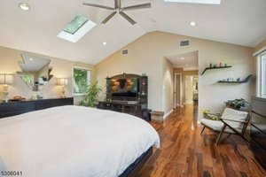 5 bedrooms House in Livingston, USA No. 220400