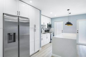 20 bedrooms House in Miami, USA No. 232017