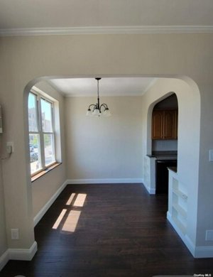 5 bedrooms House in Astoria, USA No. 234498