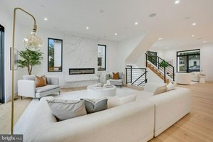 7 bedrooms House in Kensington, USA No. 234765