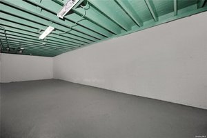 2 bedrooms House in Middle Village, USA No. 249382