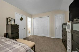 6 bedrooms House in South Ozone Park, USA No. 256036