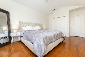 2 bedrooms House in Norwood, USA No. 256808