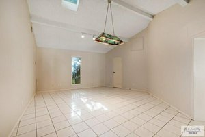 5 bedrooms House in Brownsville, USA No. 272127