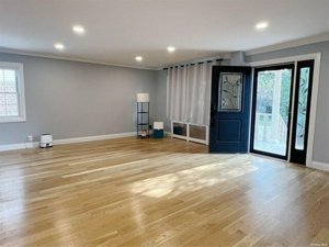 4 bedrooms House in Bellerose, USA No. 280317