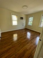4 bedrooms House in Floral Park, USA No. 285645 - house in USA