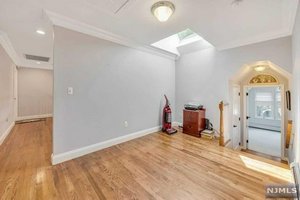 6 bedrooms House in Norwood, USA No. 287481