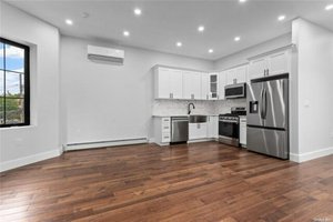 5 bedrooms House in Brooklyn, USA No. 294435