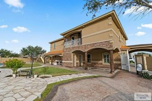 4 bedrooms House in Brownsville, USA No. 298882