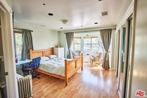 7 bedrooms House in Glendale, USA No. 317015