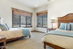5 bedrooms Commercial property in Edwards, USA No. 34 - Image 28