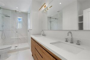 5 bedrooms House in Coral Gables, USA No. 370701