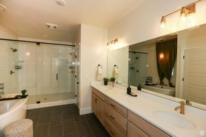 6 bedrooms House in South Jordan, USA No. 370749