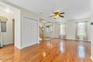 4 bedrooms House in Albany, USA No. 371277