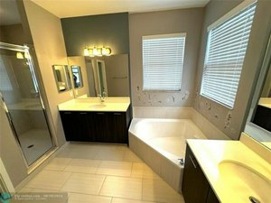 4 bedrooms House in Tamarac, USA No. 371502