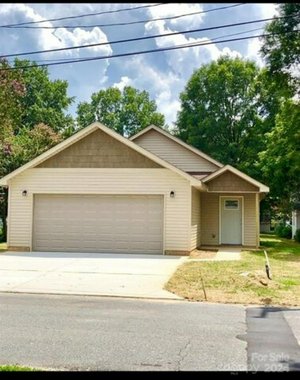 3 bedrooms House in Wadesboro, USA No. 372995