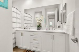 4 bedrooms House in Carpinteria, USA No. 373002