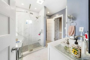 4 bedrooms House in East Orange, USA No. 373530