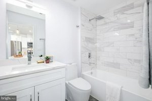 2 bedrooms House in Washington, USA No. 373640