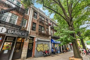 6 bedrooms House in Astoria, USA No. 373660