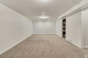 5 bedrooms House in Midvale, USA No. 373739