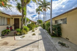 28 bedrooms House in Inglewood, USA No. 373751