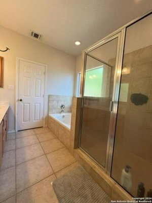 3 bedrooms House in Devine, USA No. 374392