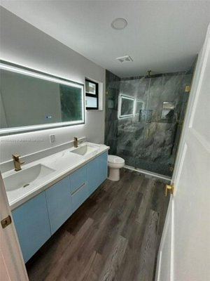 4 bedrooms House in Hialeah, USA No. 374934