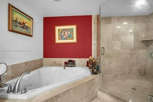 2 bedrooms House in Hallandale Beach, USA No. 375157