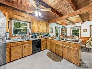 2 bedrooms House in Asheville, USA No. 376115