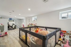 4 bedrooms House in Maplewood, USA No. 376292