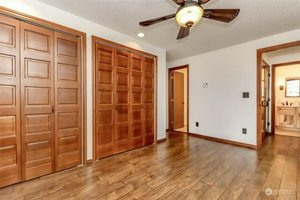 2 bedrooms House in University Place, USA No. 376722