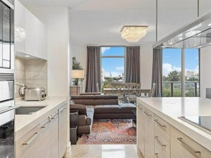 3 bedrooms House in North Miami Beach, USA No. 377451