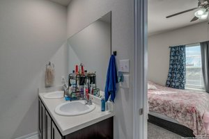 3 bedrooms House in San Antonio, USA No. 377737