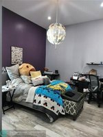 4 bedrooms House in Hollywood, USA No. 377930 - house in USA